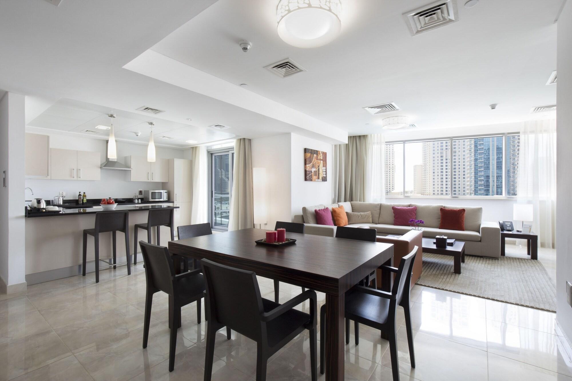 La Verda Suites And Villas Dubai Marina Exterior photo A typical apartment interior
