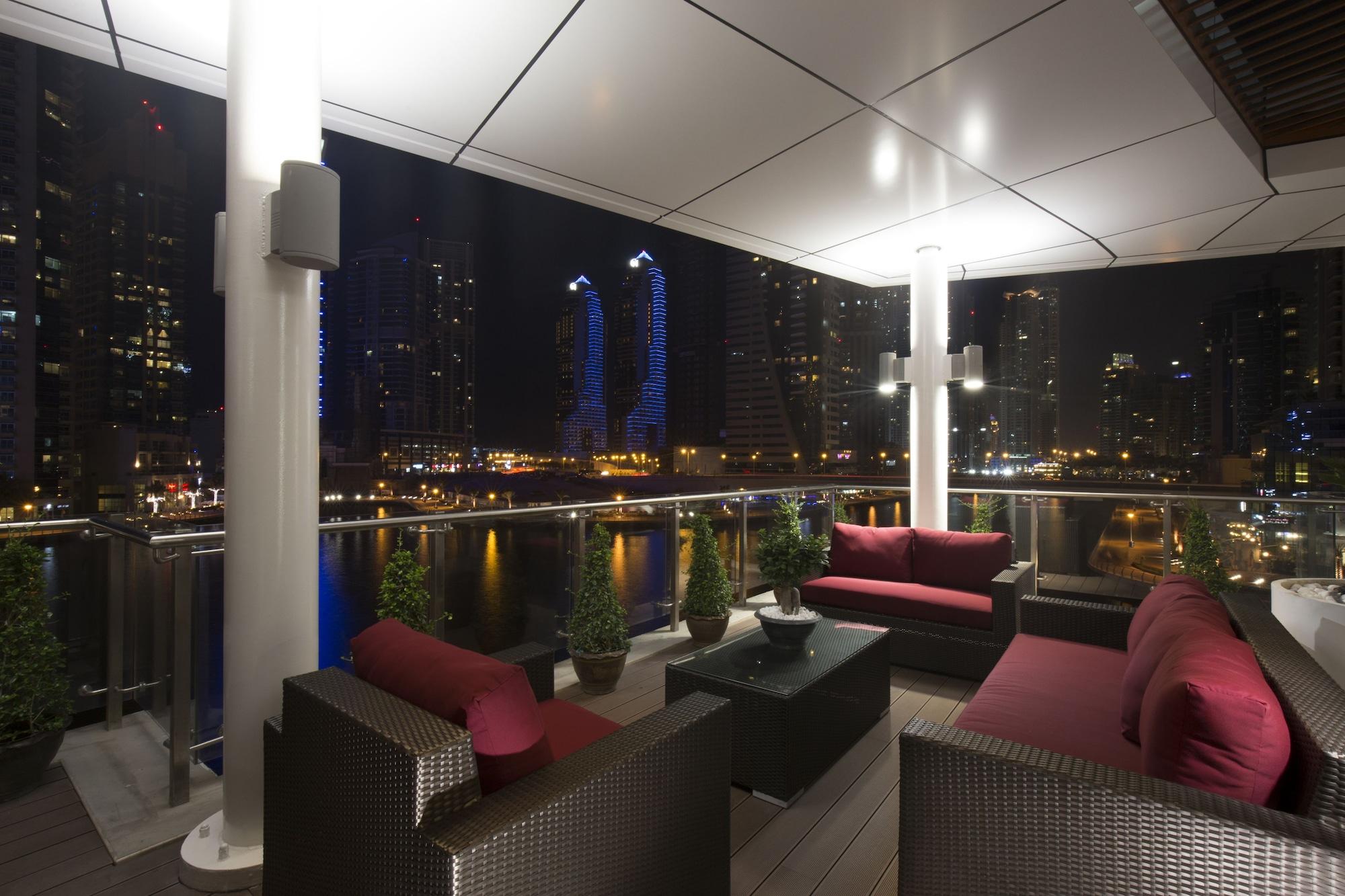 La Verda Suites And Villas Dubai Marina Exterior photo The View