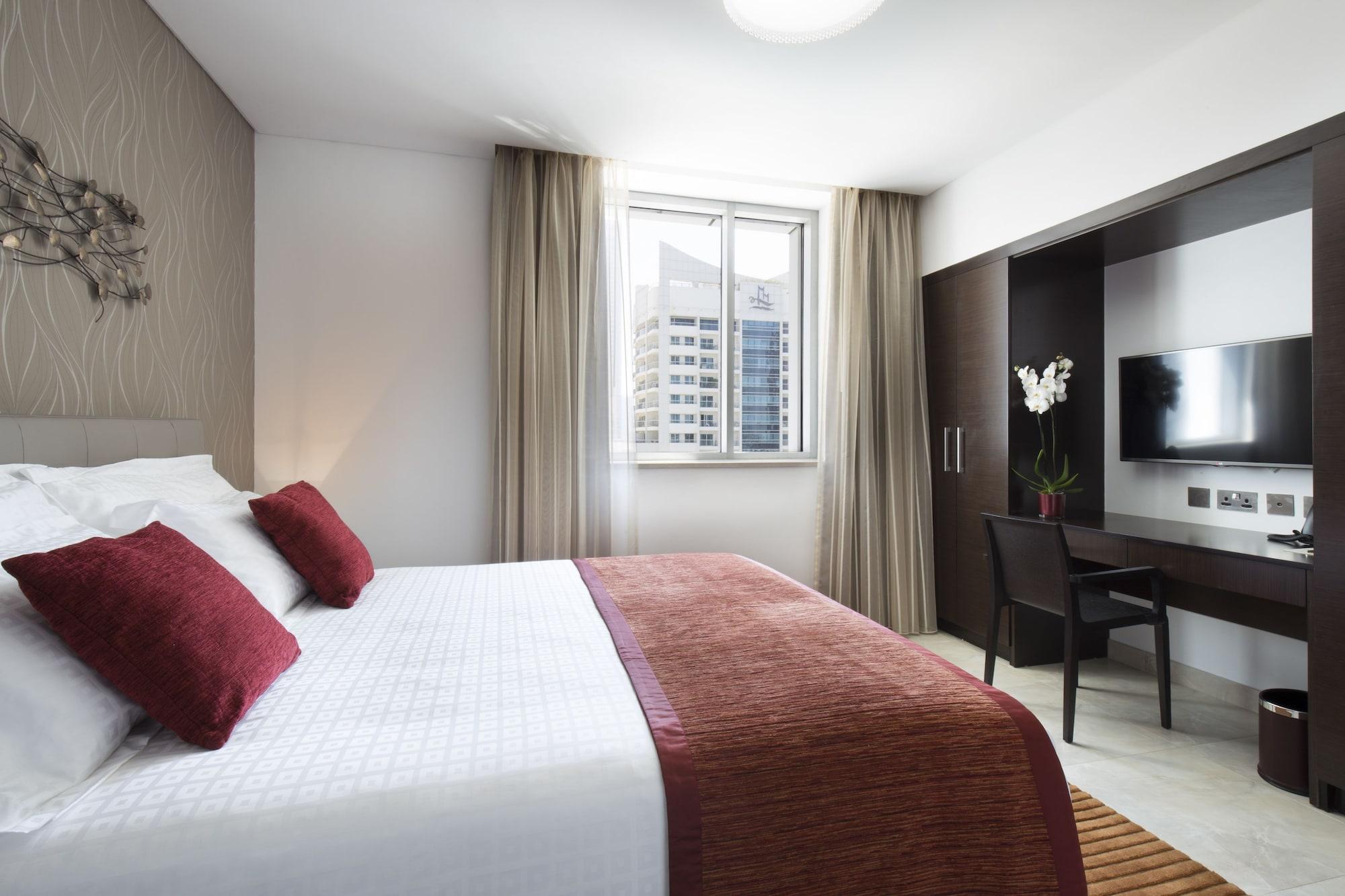 La Verda Suites And Villas Dubai Marina Exterior photo A bedroom at the hotel