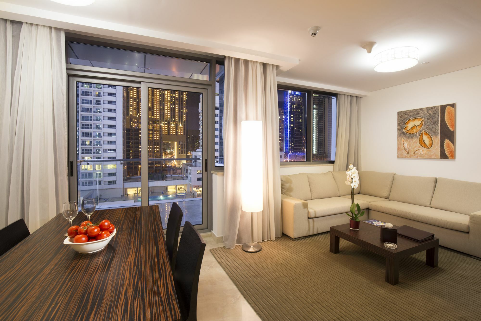 La Verda Suites And Villas Dubai Marina Exterior photo A living room in a serviced apartment in Dubai, United Arab Emirates